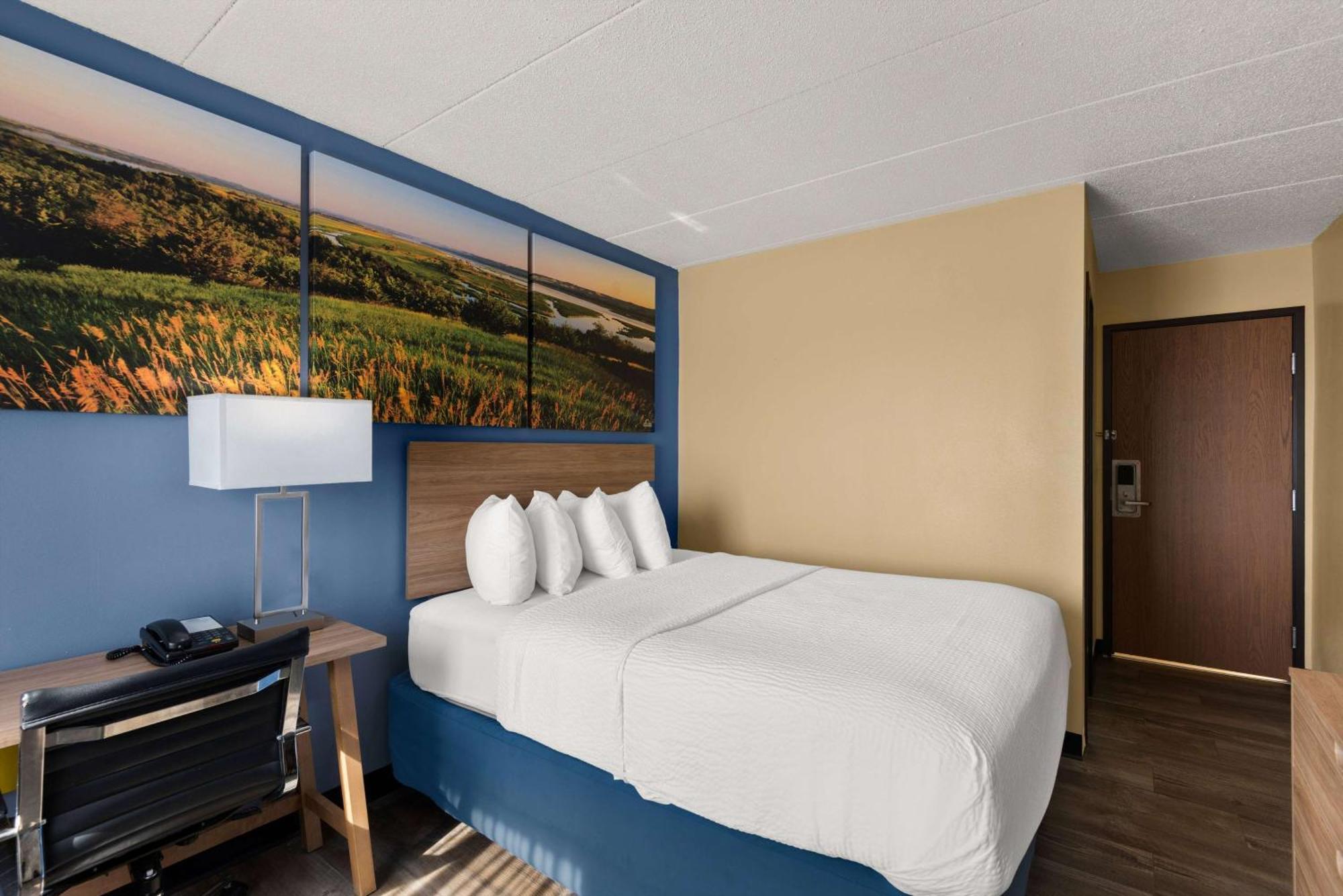 Days Inn By Wyndham Newton Exterior photo